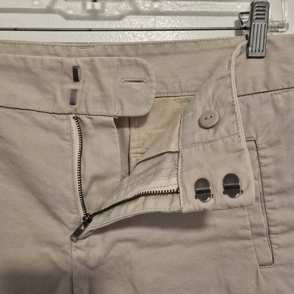 Ann Taylor LOFT - 5" High Waist Khaki Shorts - Picture 5 of 11